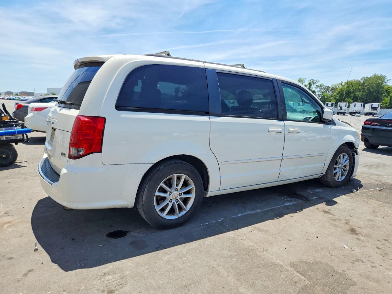 2013 Dodge Grand Caravan Sxt - Image 3