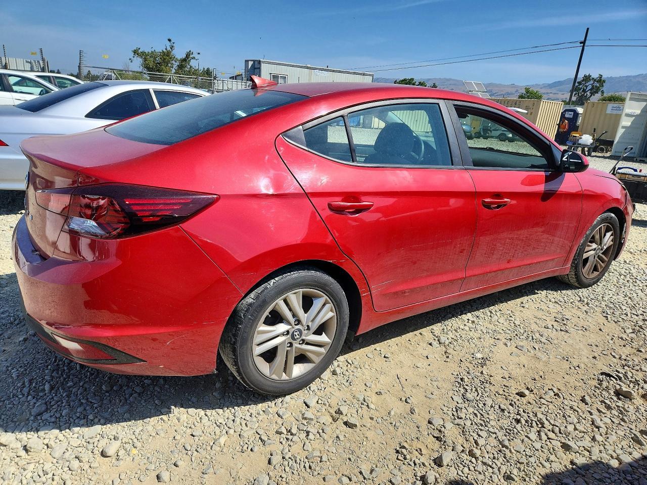 2019 Hyundai Elantra Sel - Image 3