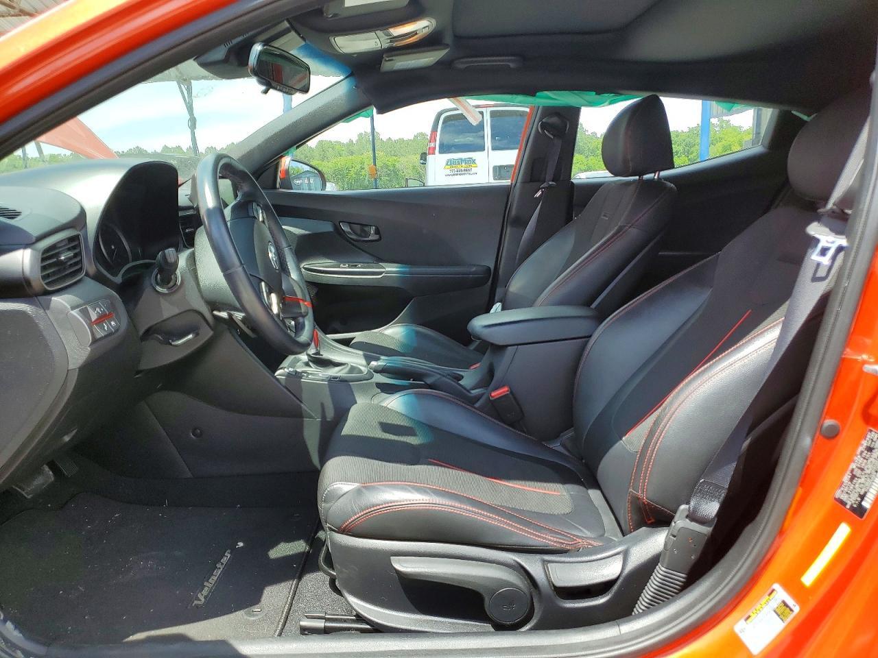 2020 Hyundai Veloster 2.0L Premium - Фото 7
