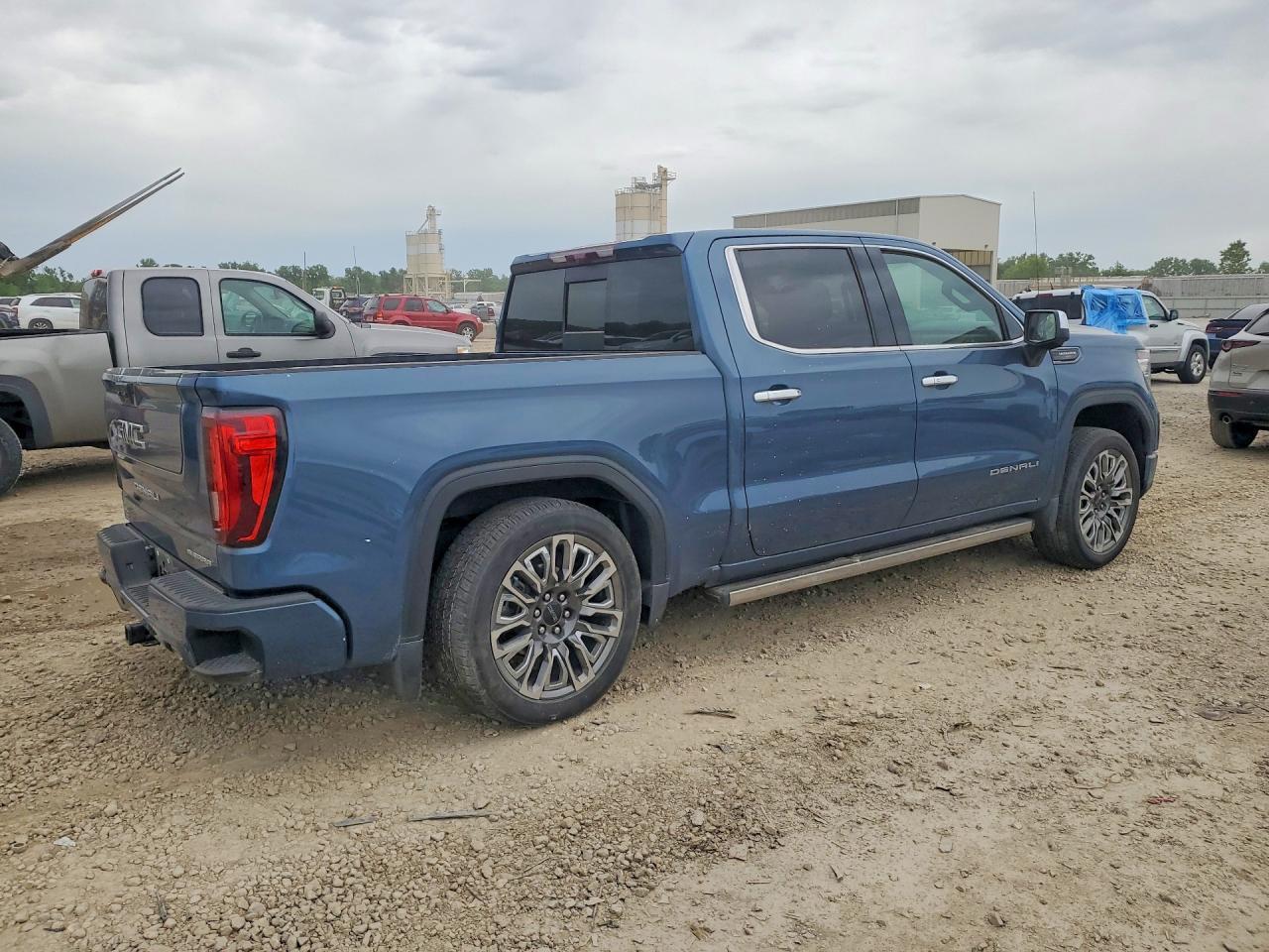 2024 GMC Sierra K1500 Denali Ultimate - Фото 3