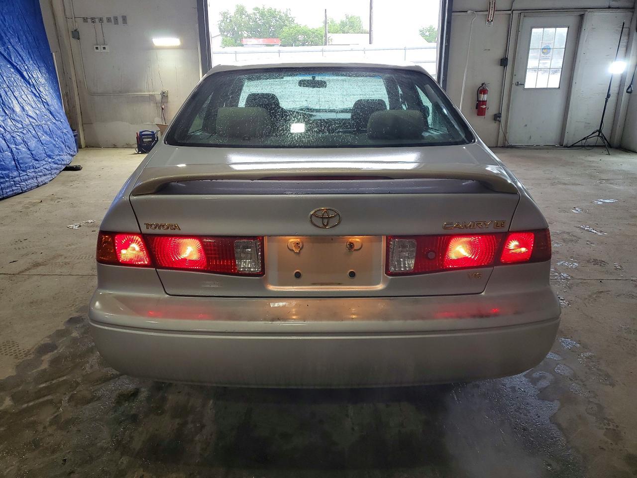 2000 Toyota Camry Le V6 - Фото 6