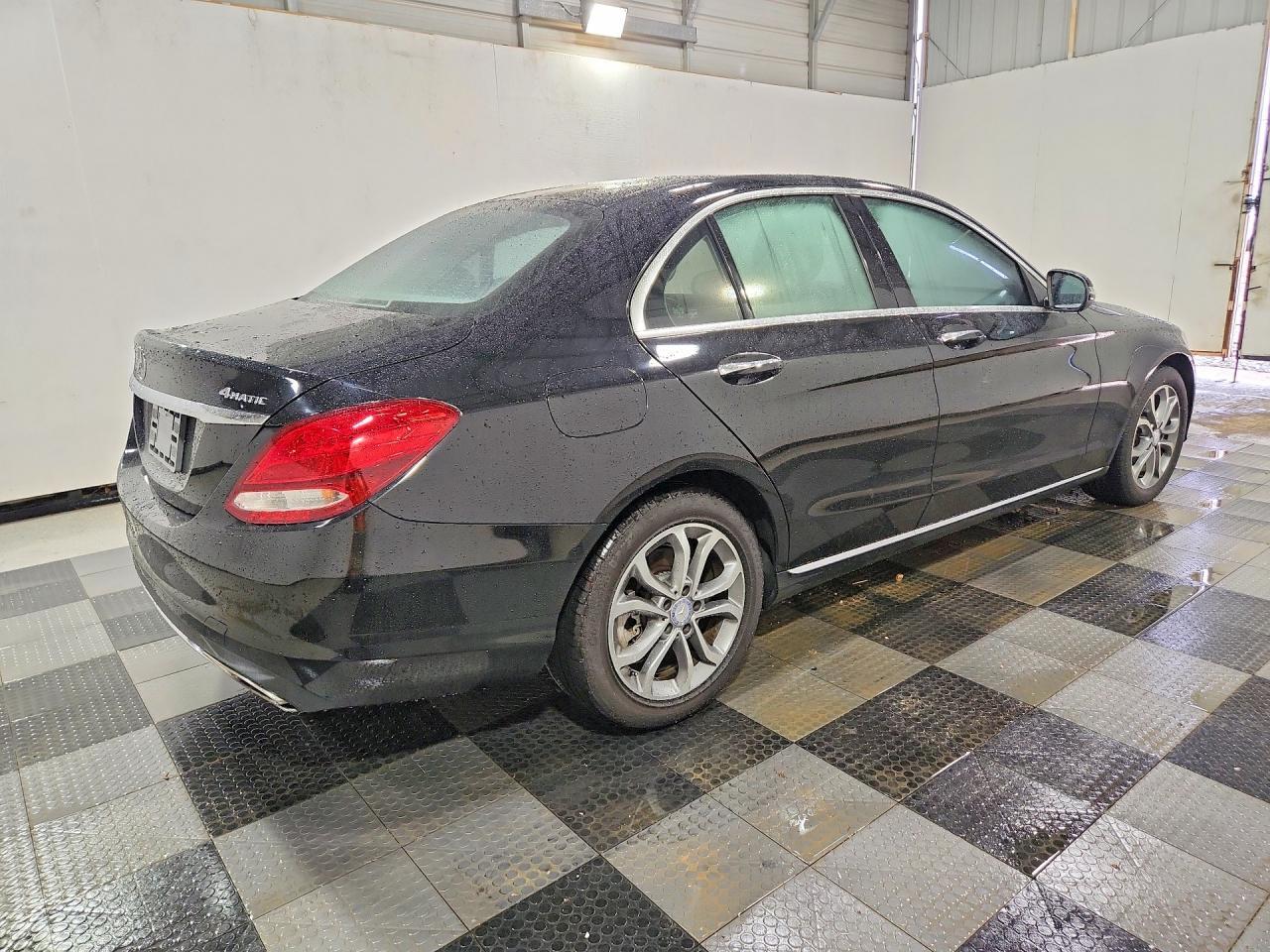 2017 Mercedes-Benz C 300 4Matic - Фото 3