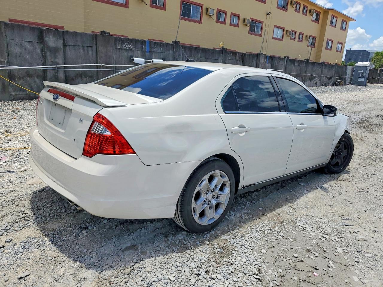 2011 Ford Fusion Se - Image 3