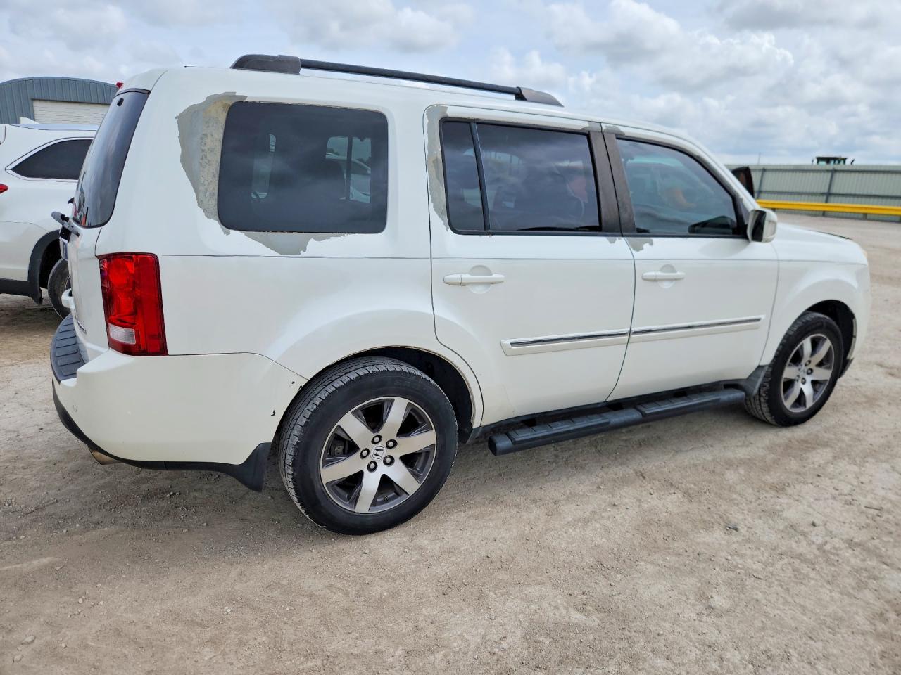 2012 Honda Pilot Touring - Image 3