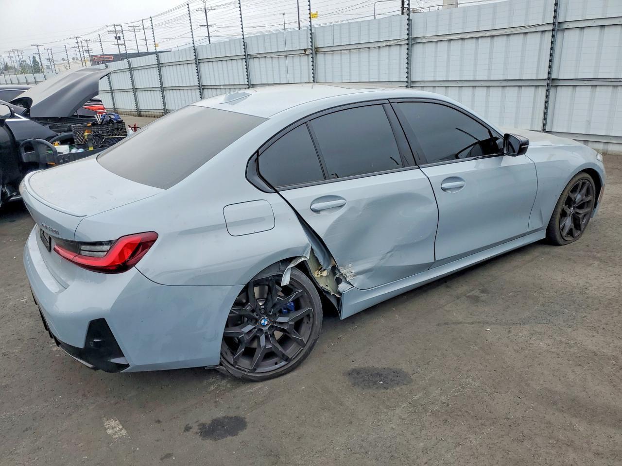 2025 BMW M340I - Фото 3