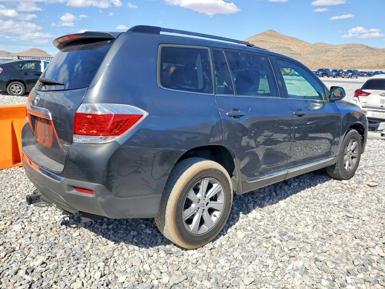 2012 Toyota Highlander Se - Image 3