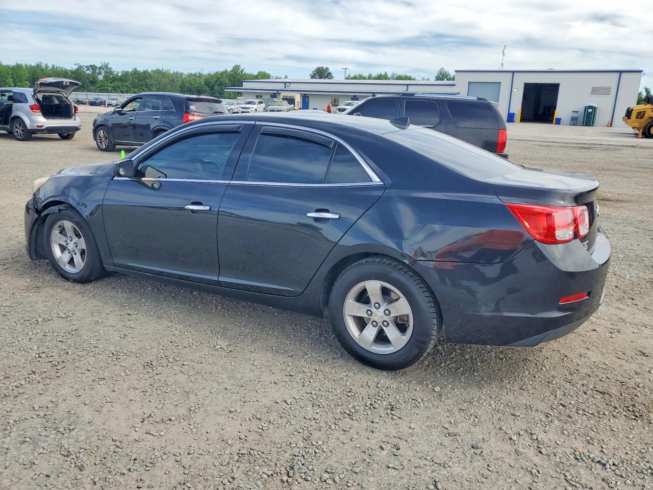 2014 Chevrolet Malibu Ls - Фото 2