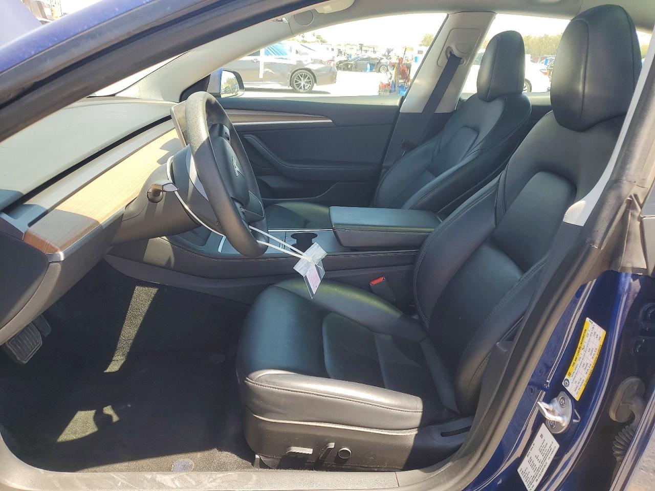 2023 Tesla Model 3 - Image 7