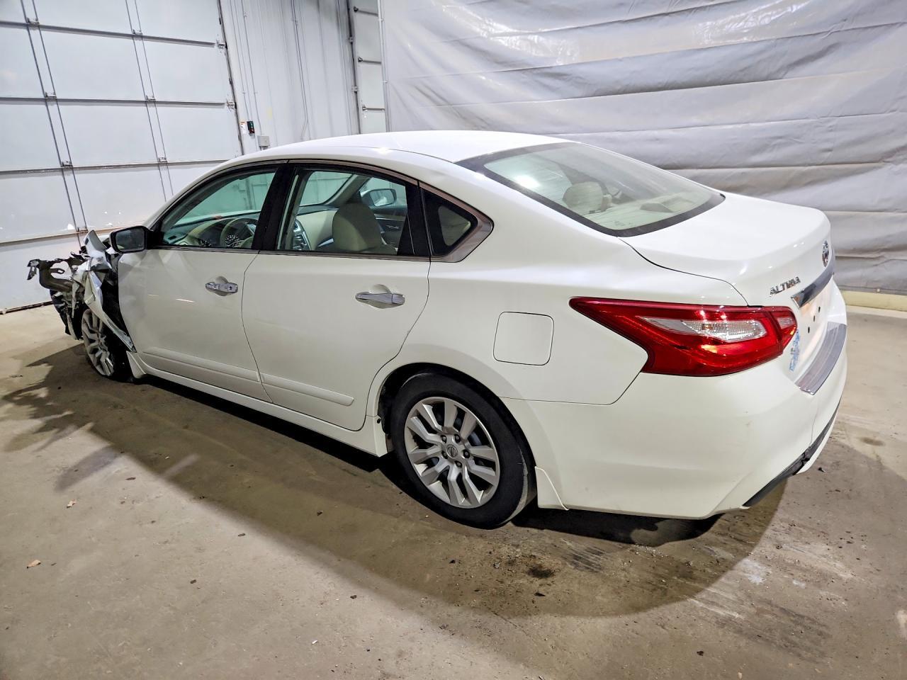 2017 Nissan Altima 2.5 S - Фото 2