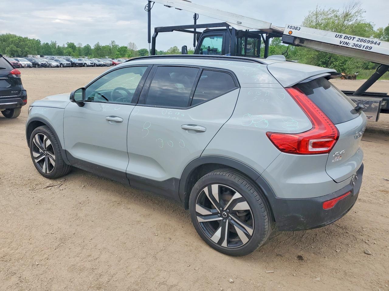 2024 Volvo Xc40 Ultimate - Image 2