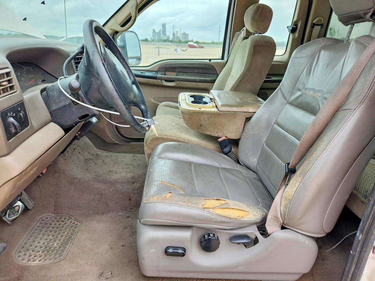2001 Ford F250 Super - Delivery Truck - Image 7