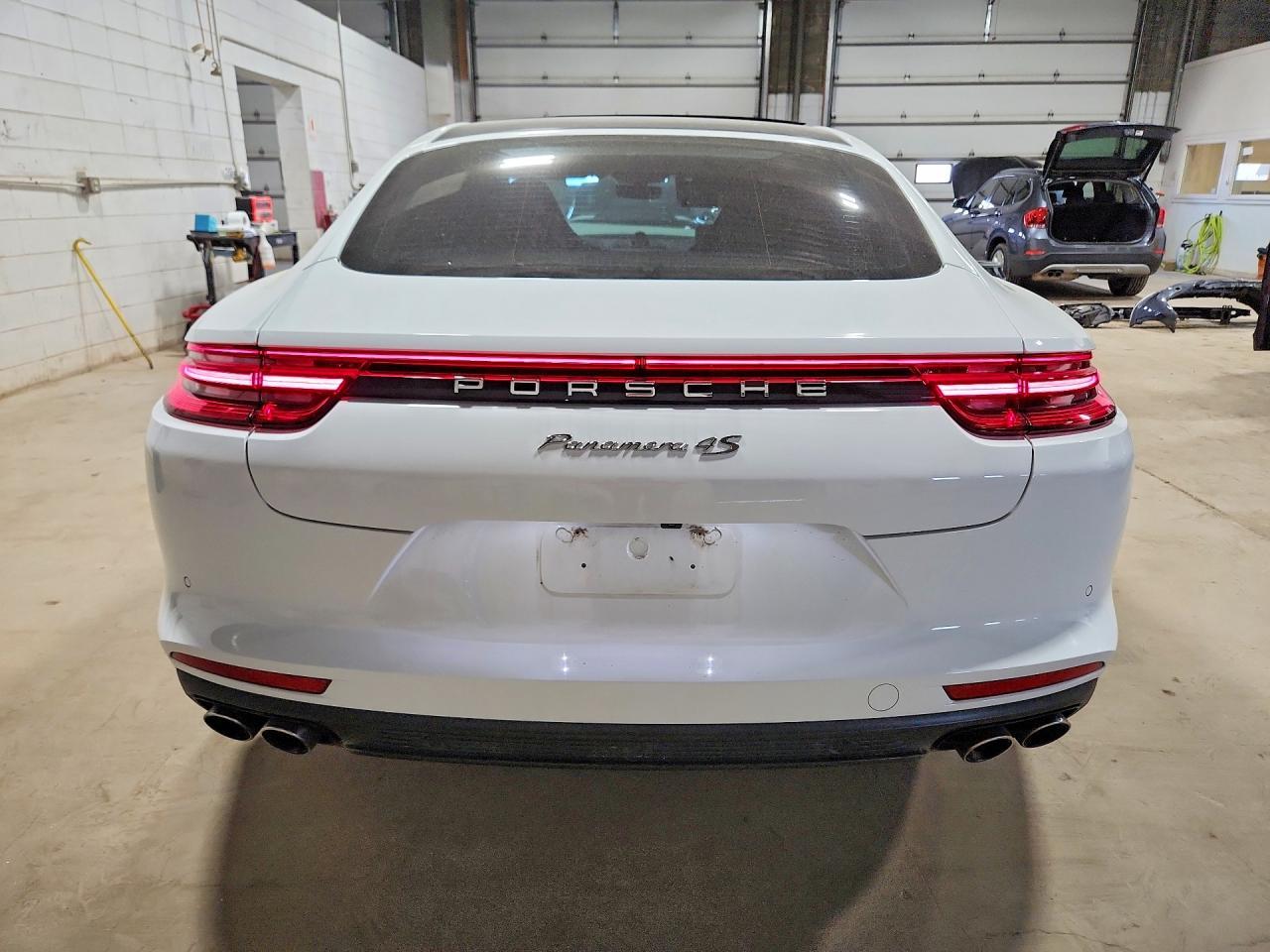 2019 Porsche Panamera 4S - Фото 6