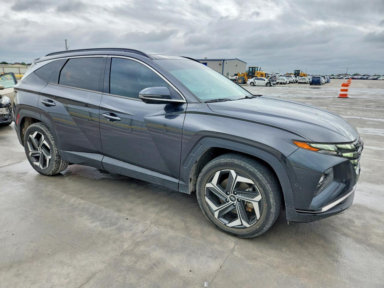 2022 Hyundai Tucson Limited - Image 4