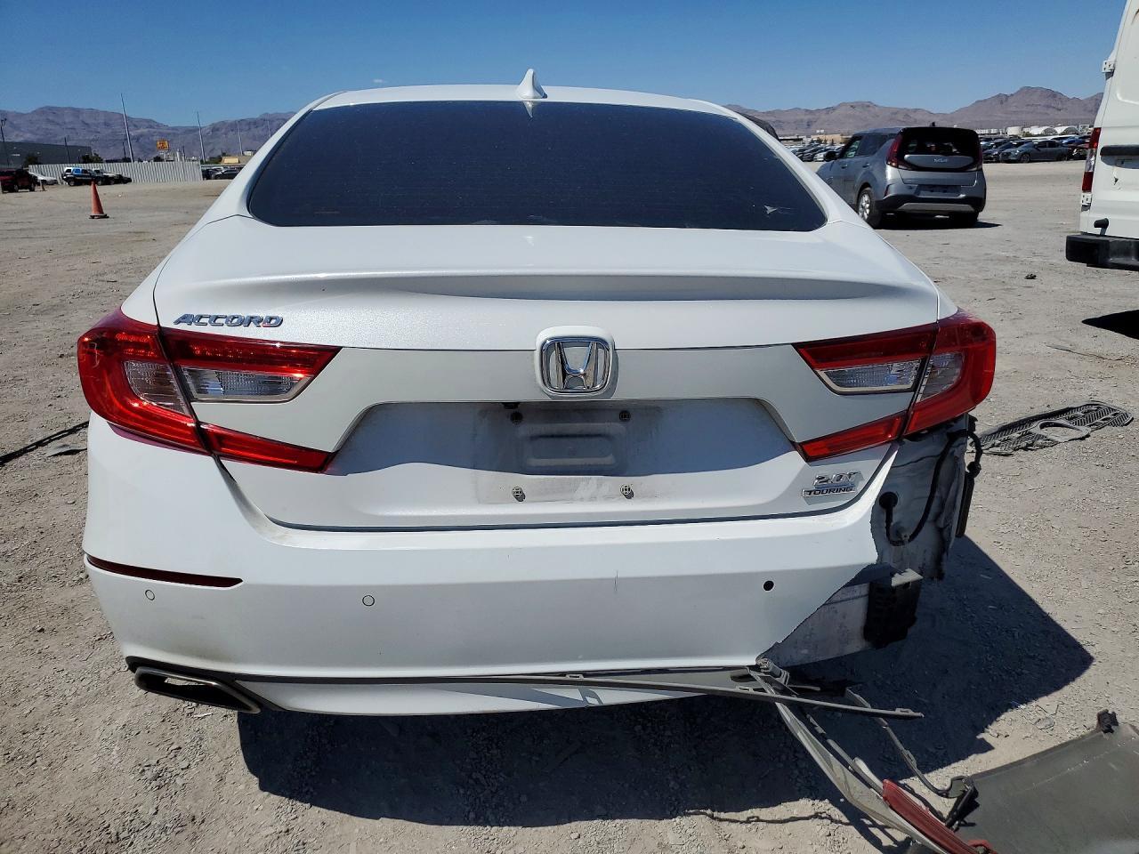 2020 Honda Accord Touring - Фото 6