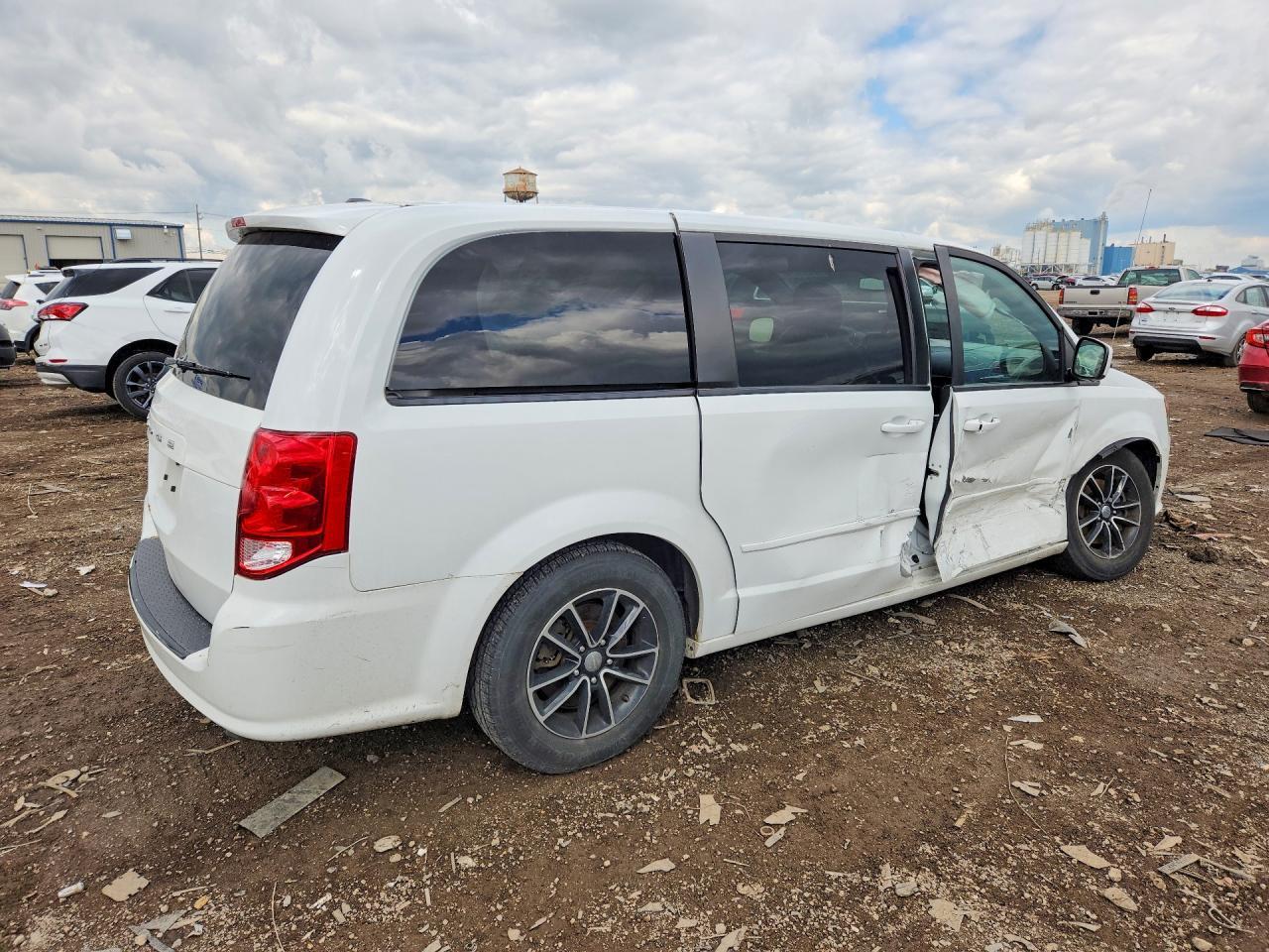2017 Dodge Grand Caravan Sxt - Фото 3