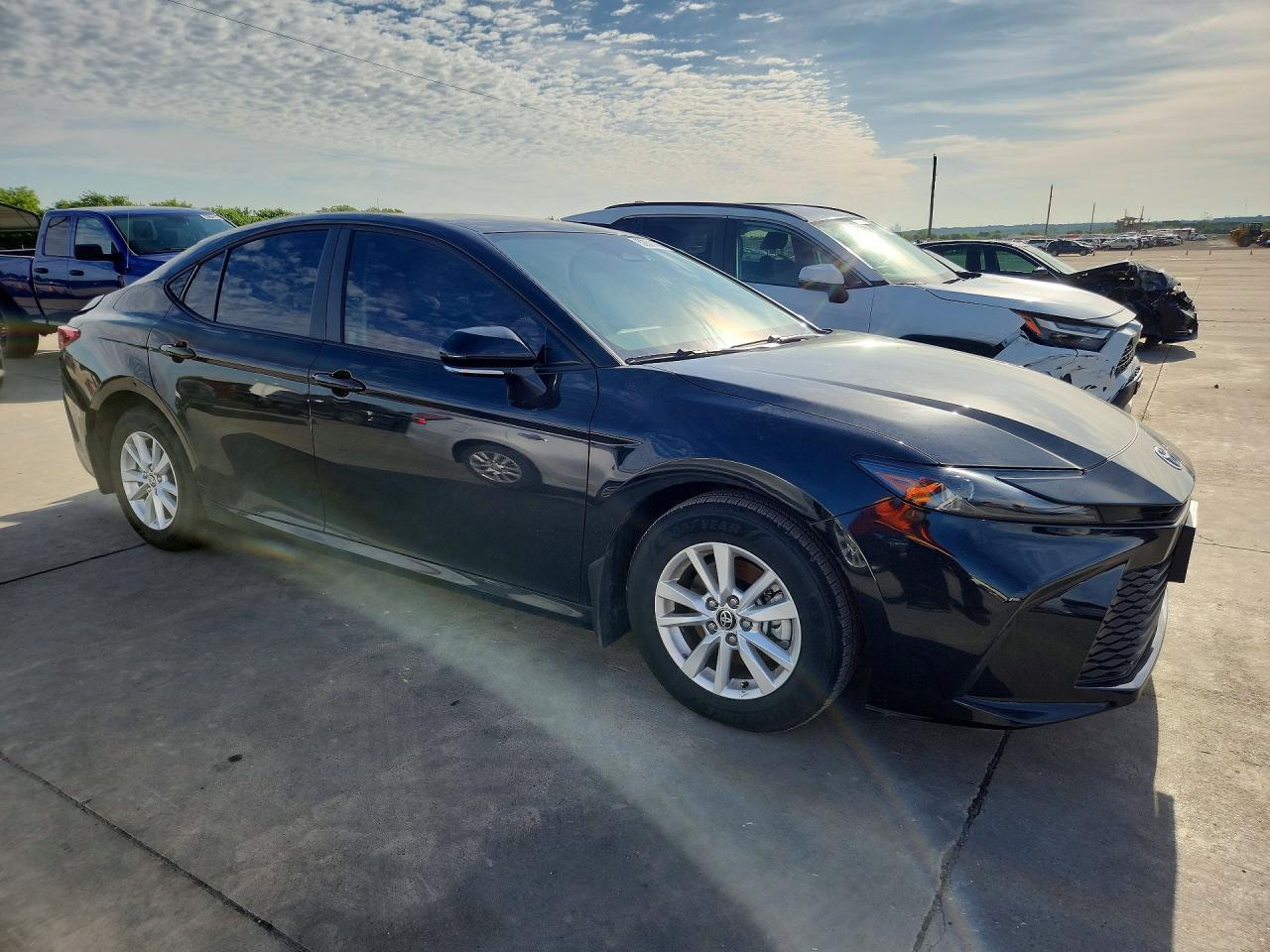 2025 Toyota Camry Le - Фото 4