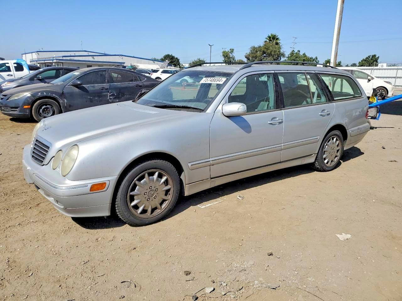 2001 Mercedes-Benz E 320