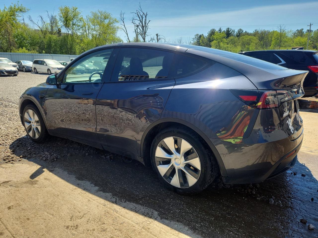 2022 Tesla Model Y - Image 2