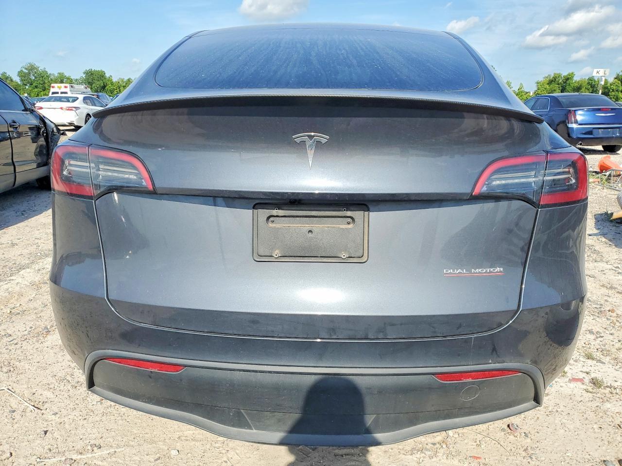 2023 Tesla Model Y - Фото 6