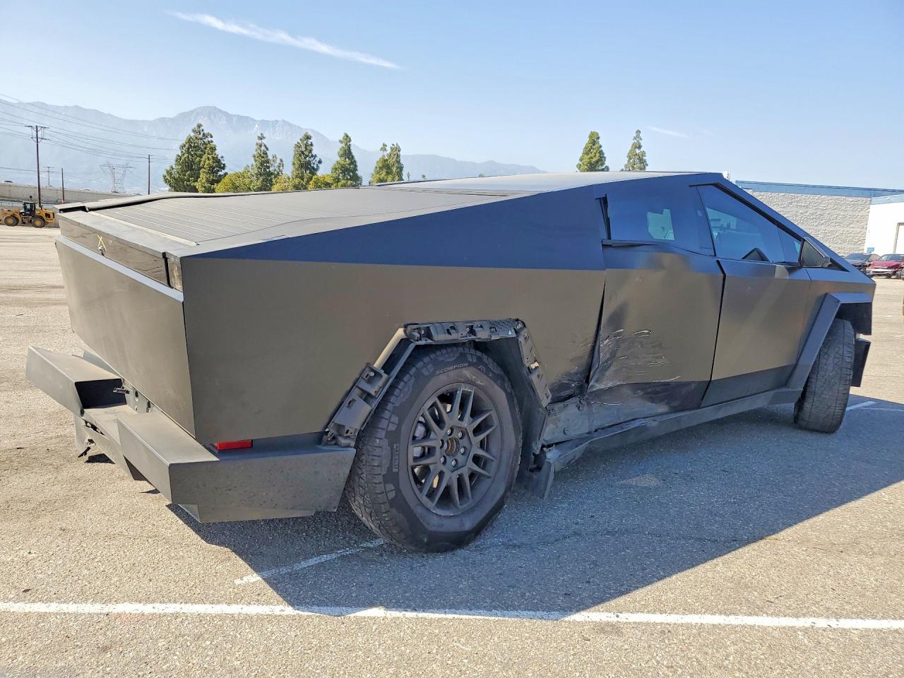 2024 Tesla Cybertruck - Фото 3