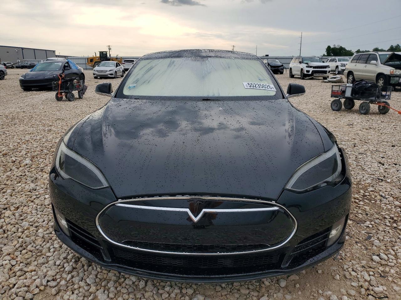2014 Tesla Model S - Image 5