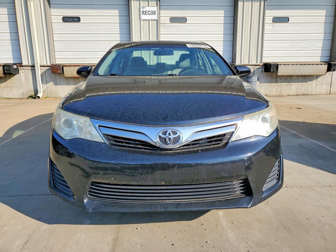 2012 Toyota Camry Le - Image 5