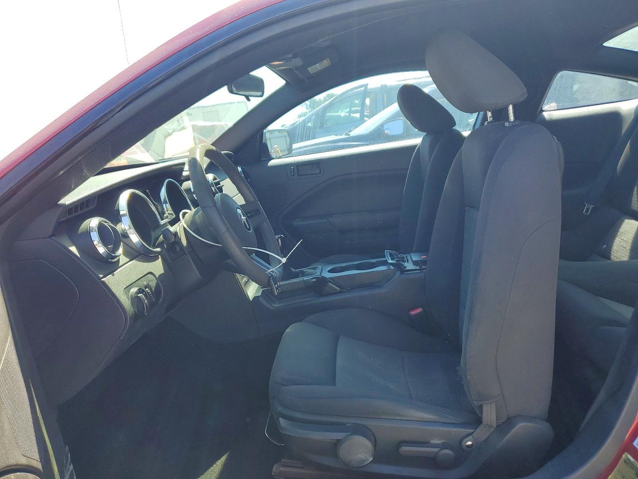 2006 Ford Mustang - Image 7