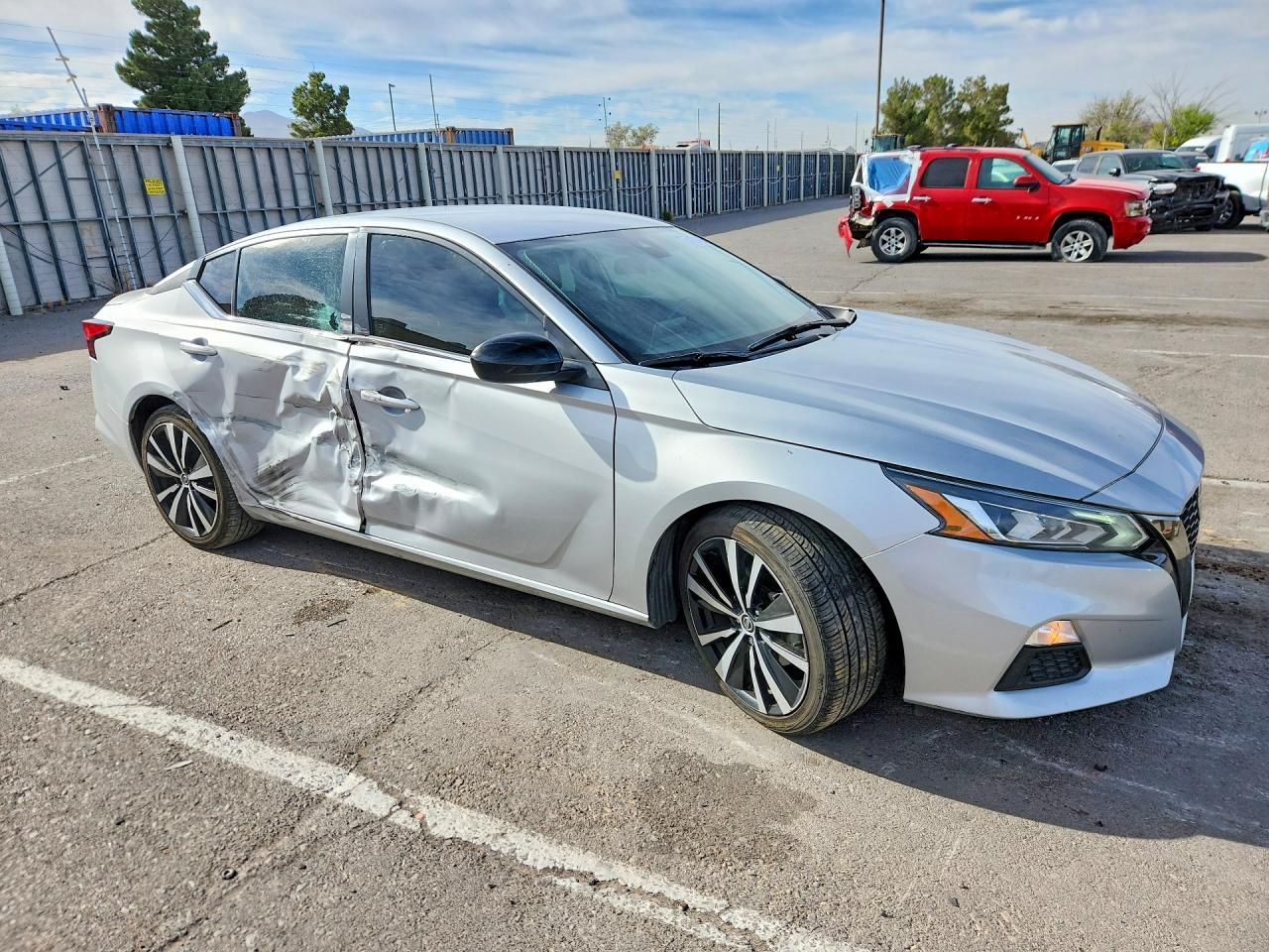 2021 Nissan Altima Sr - Фото 4