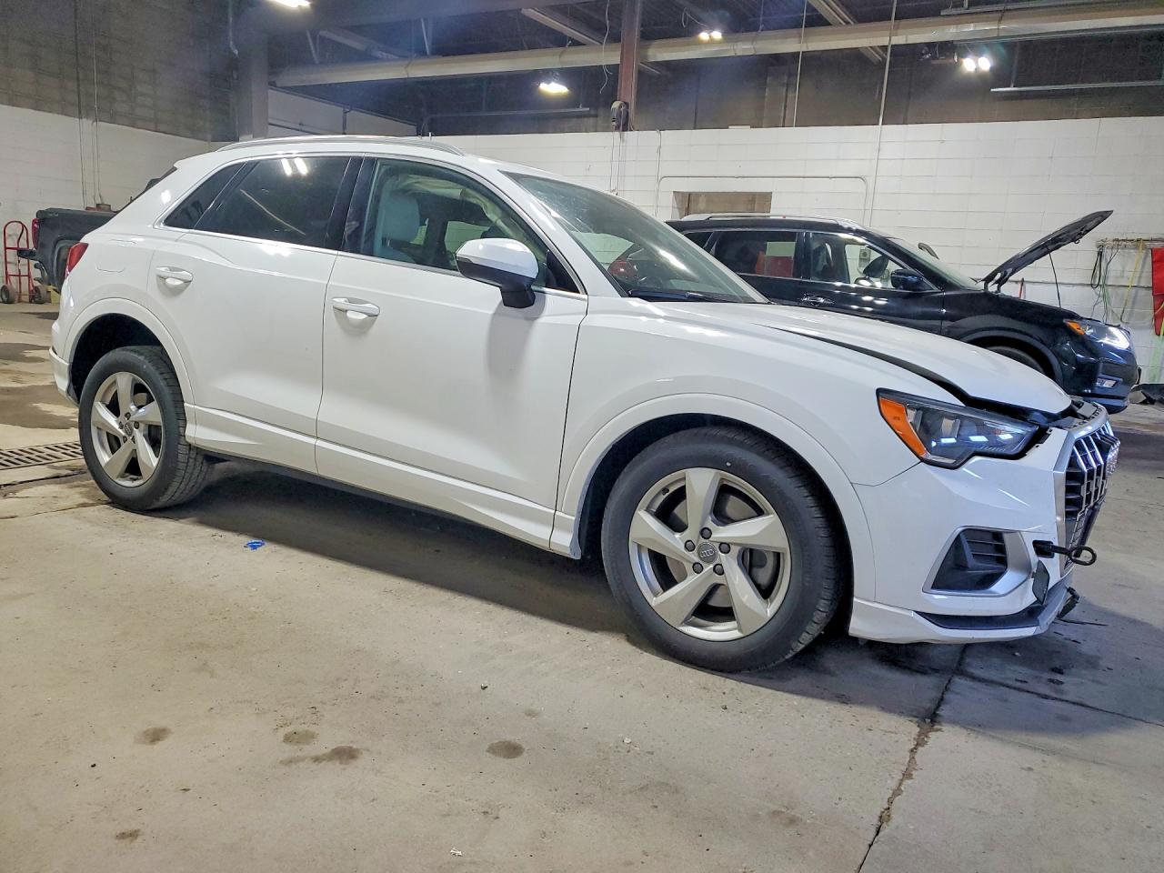 2019 Audi Q3 Premium - Фото 4