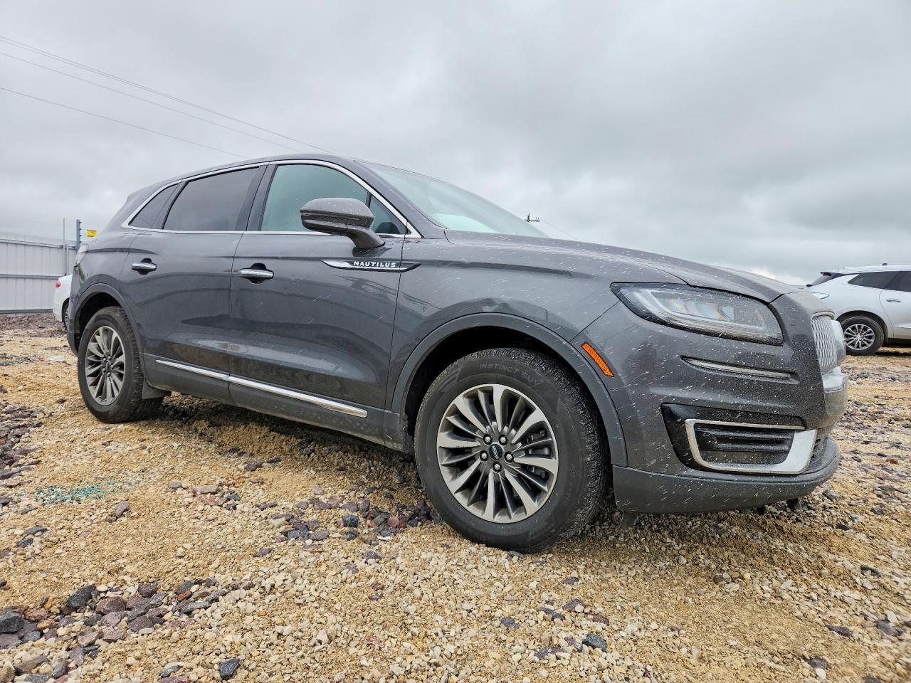 2020 Lincoln Nautilus Reserve - Image 4