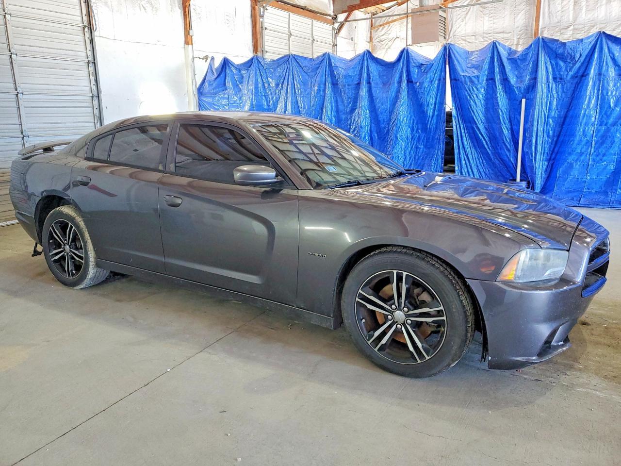 2013 Dodge Charger R - Image 4