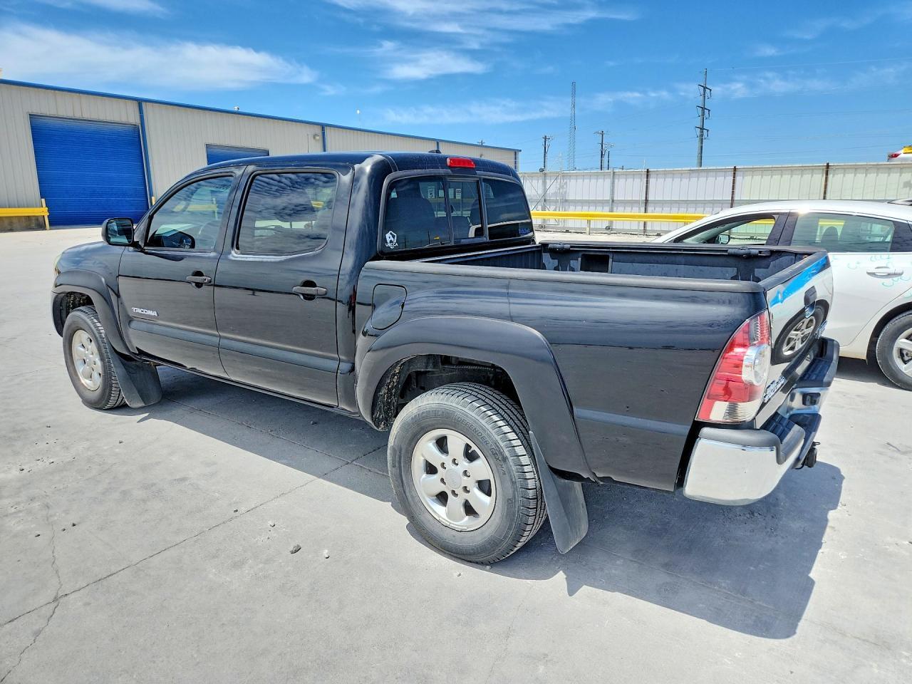 2010 Toyota Tacoma Double Cab Prerunner - Image 2