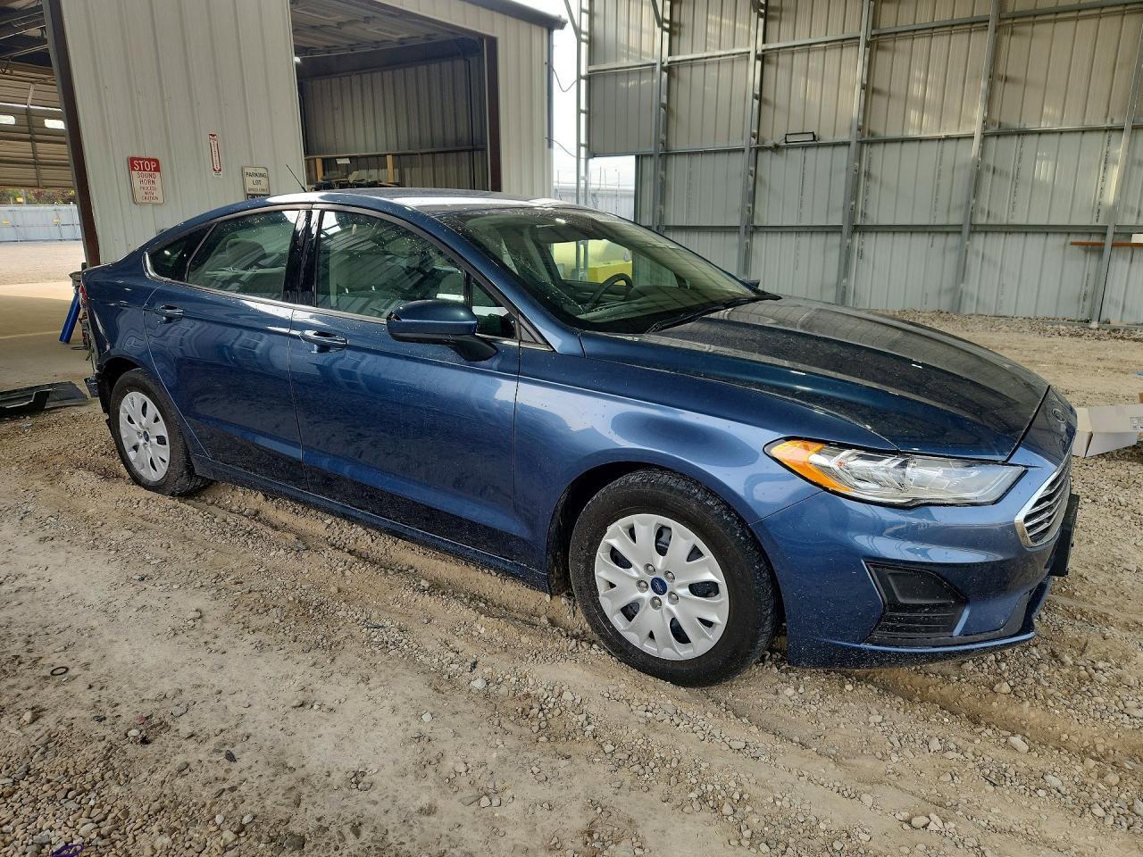 2019 Ford Fusion S - Image 4