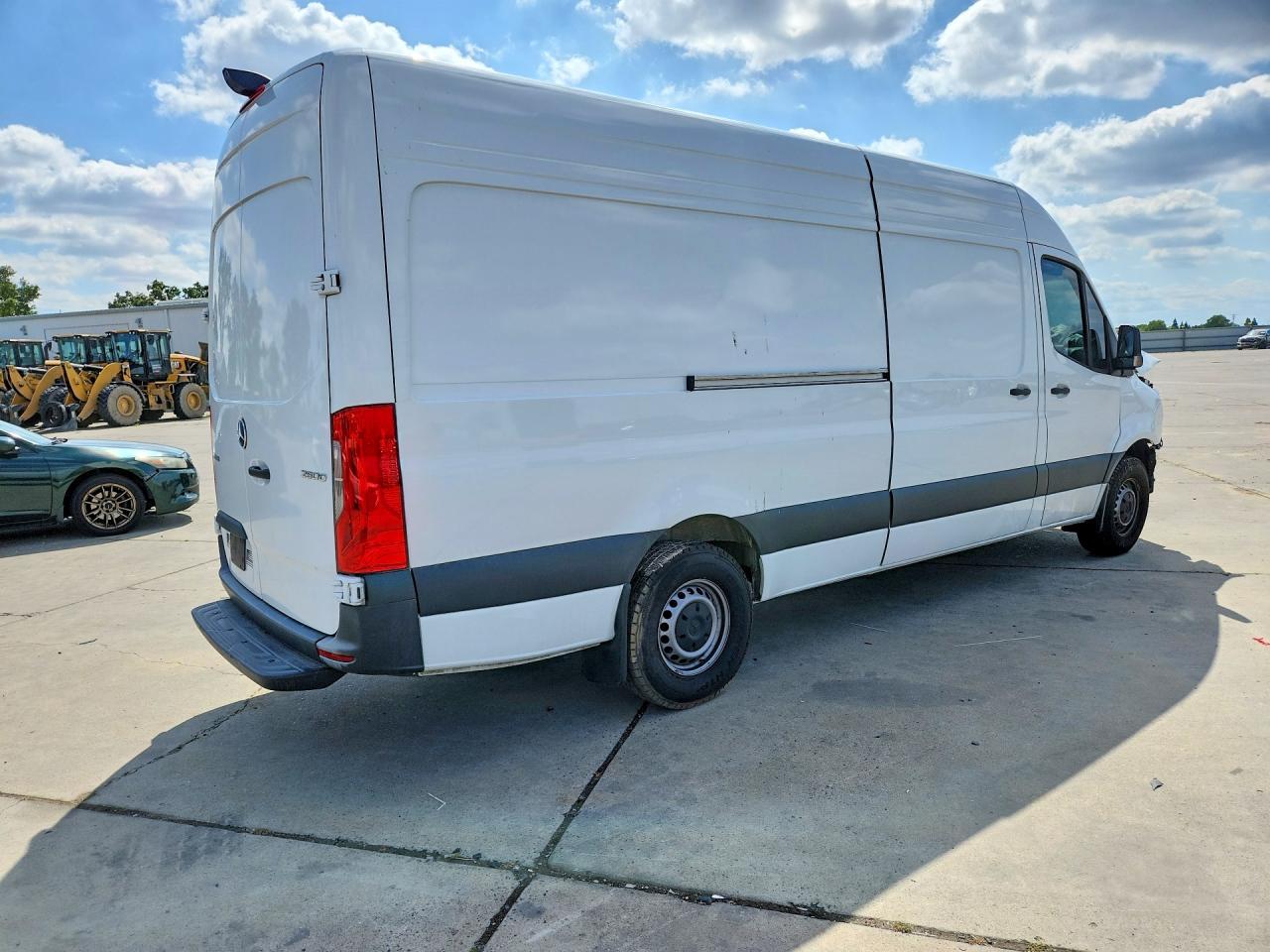 2024 Mercedes-Benz Sprinter 2500 - Image 3