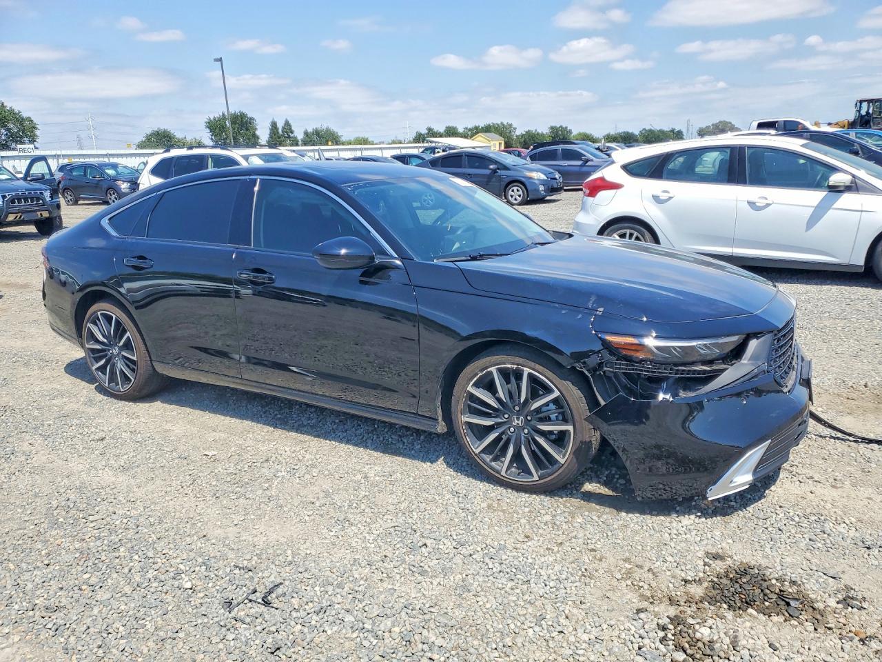 2025 Honda Accord Touring Hybrid - Image 4
