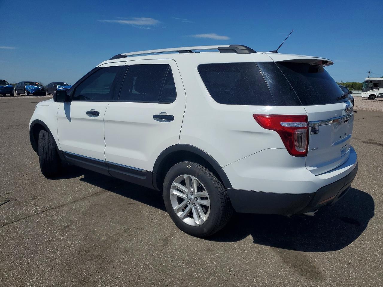 2014 Ford Explorer Xlt - Image 2