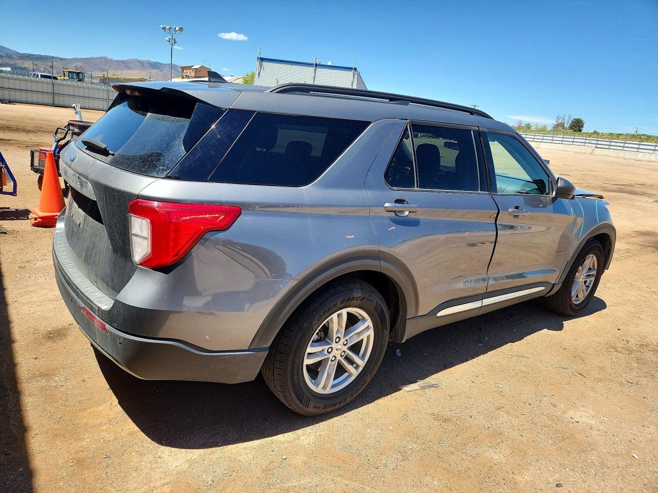 2023 Ford Explorer Xlt - Фото 3