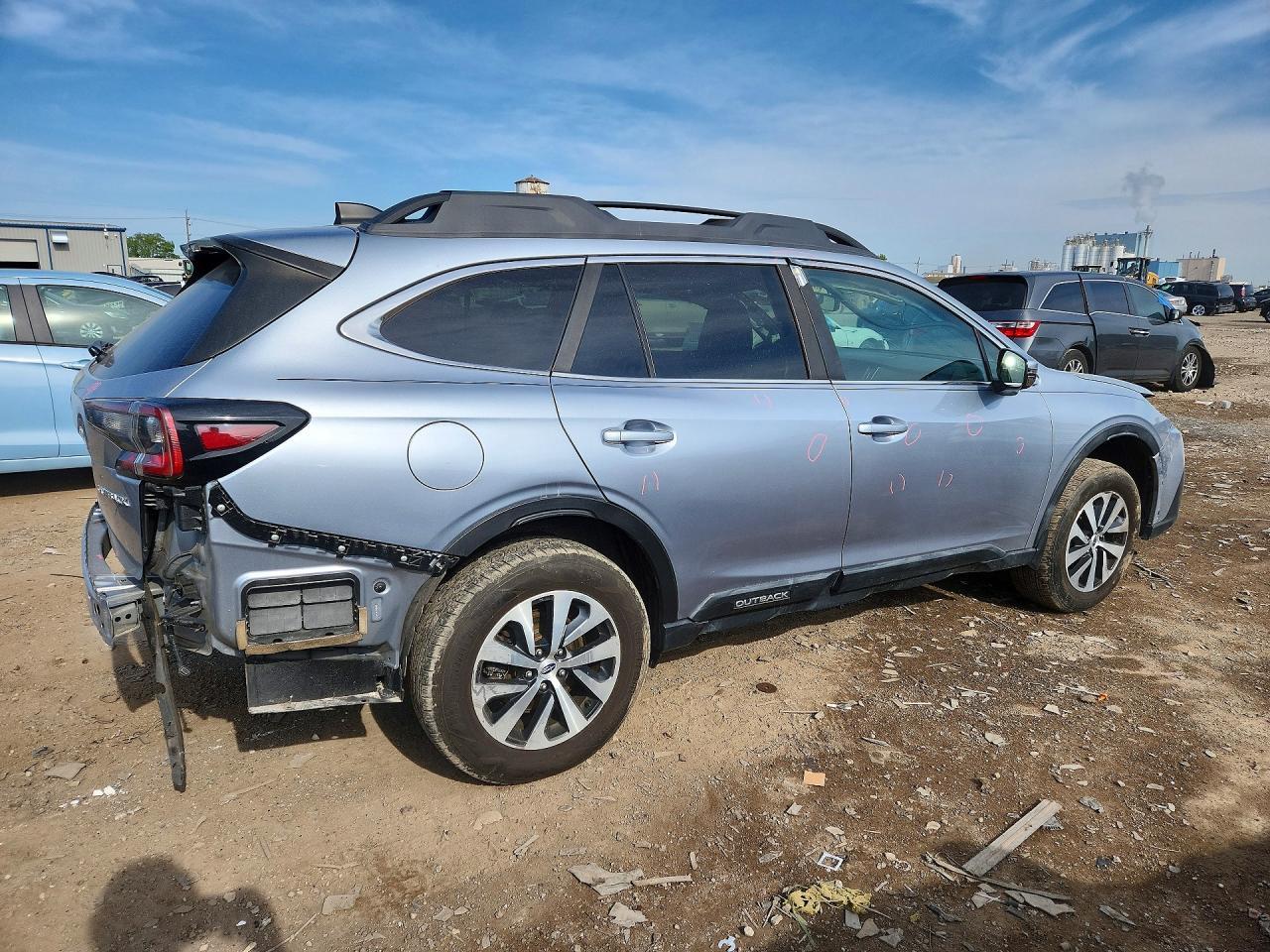 2020 Subaru Outback Premium - Фото 3