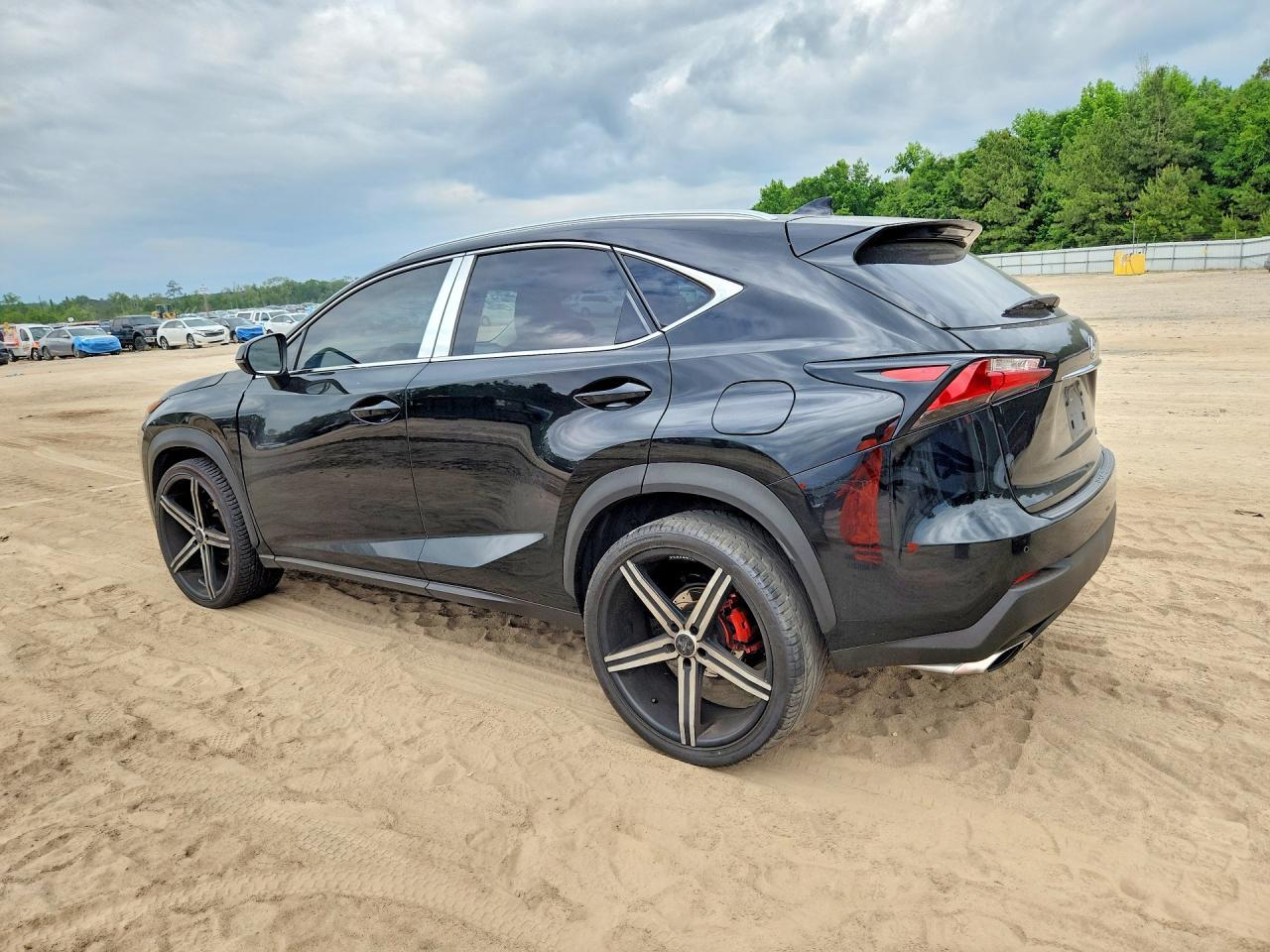 2017 Lexus Nx 200T Base - Фото 2