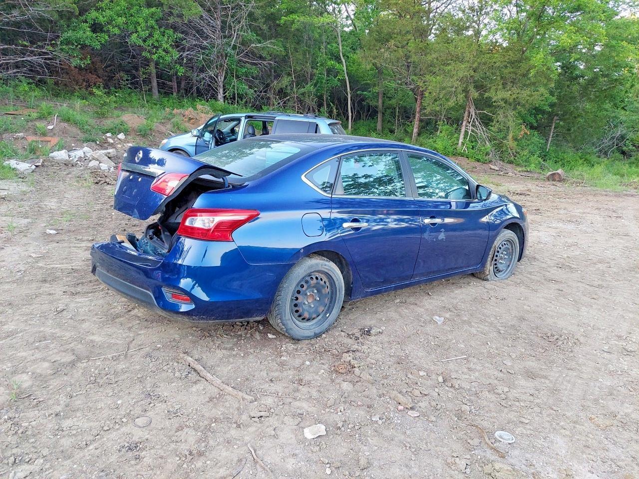 2019 Nissan Sentra S - Image 4
