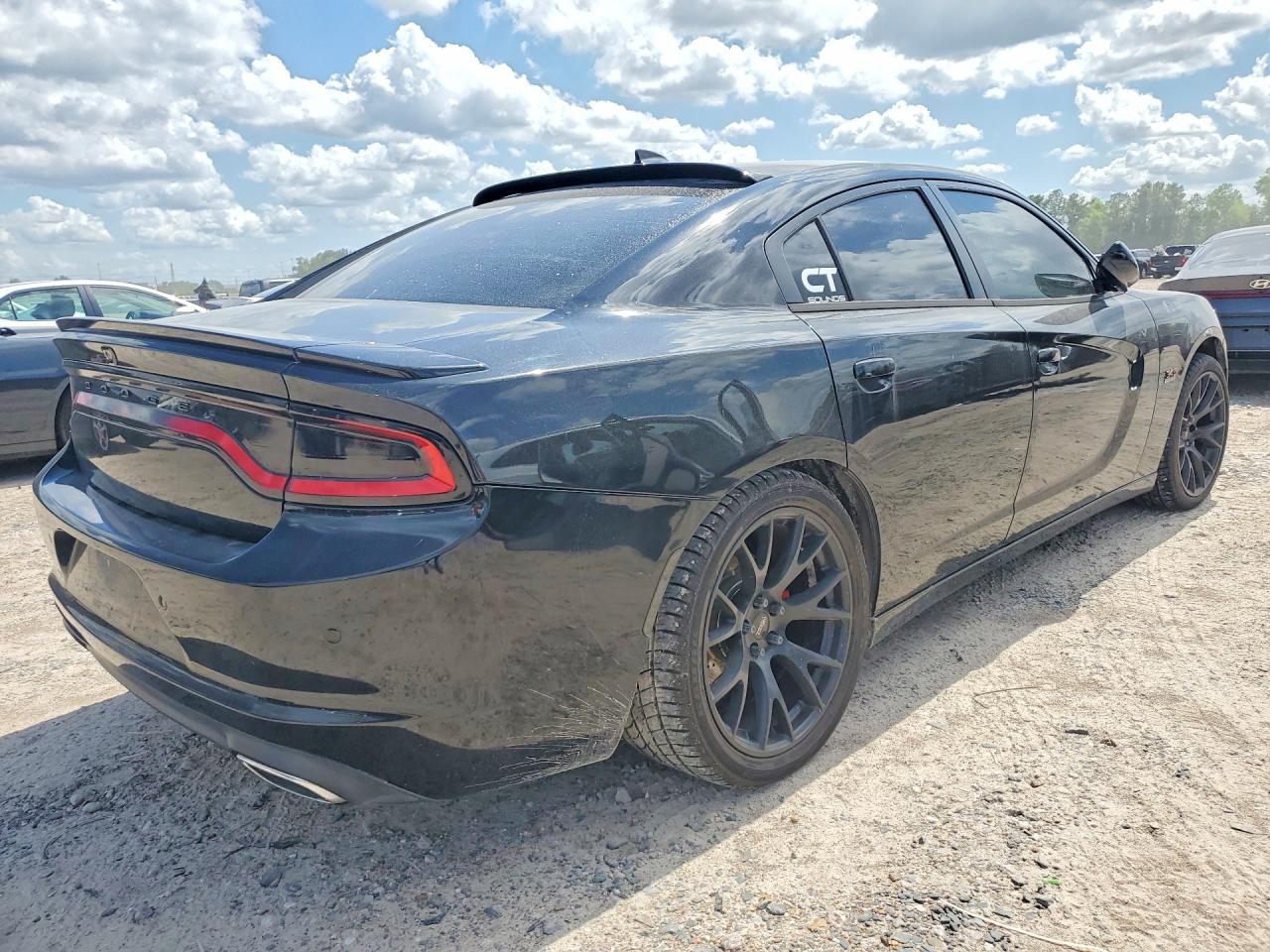 2015 Dodge Charger R - Image 3