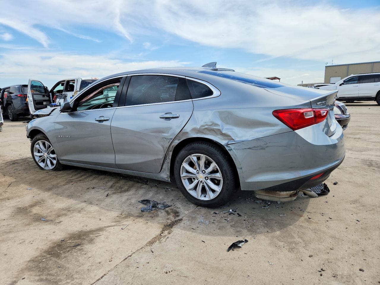 2025 Chevrolet Malibu Lt - Фото 2