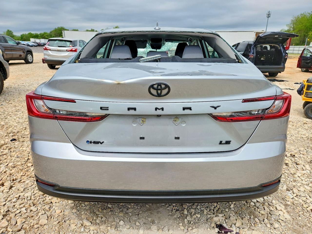 2025 Toyota Camry Le - Фото 6