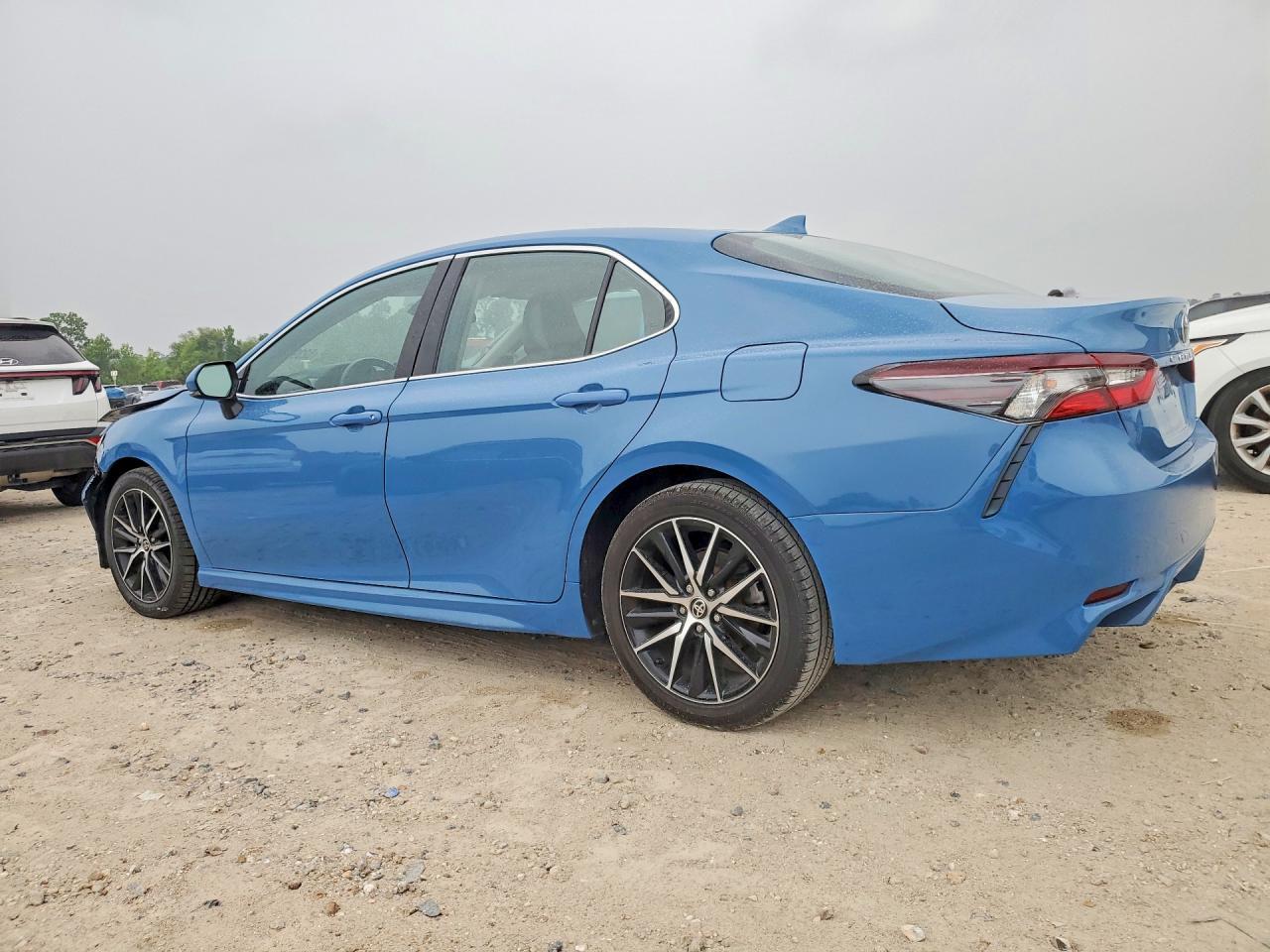 2024 Toyota Camry Se - Фото 2