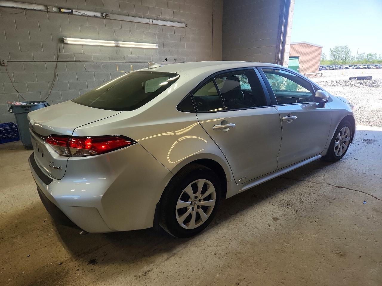 2023 Toyota Corolla Hybrid Le - Фото 3