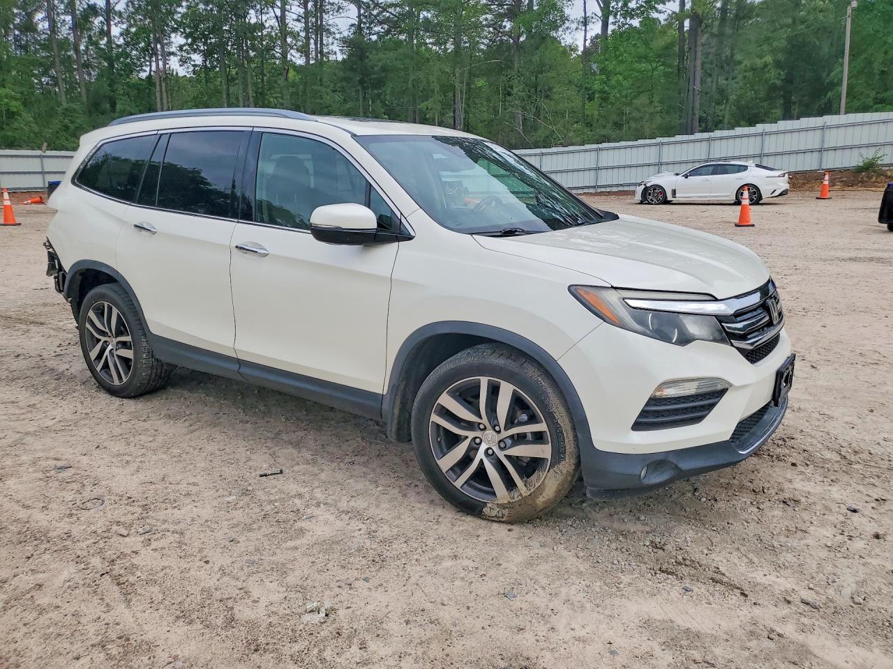 2018 Honda Pilot Elite - Image 4