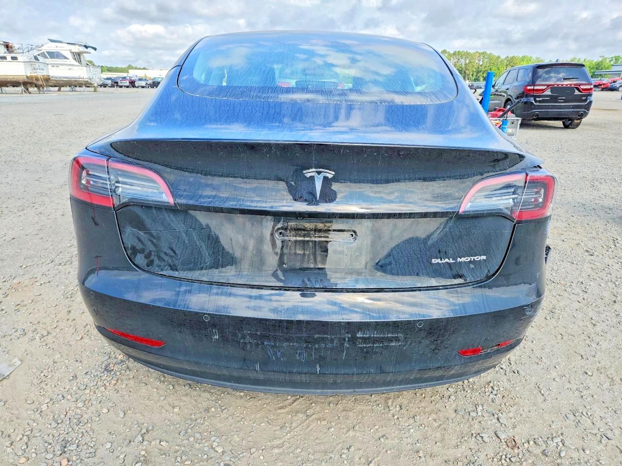 2022 Tesla Model 3 - Фото 6