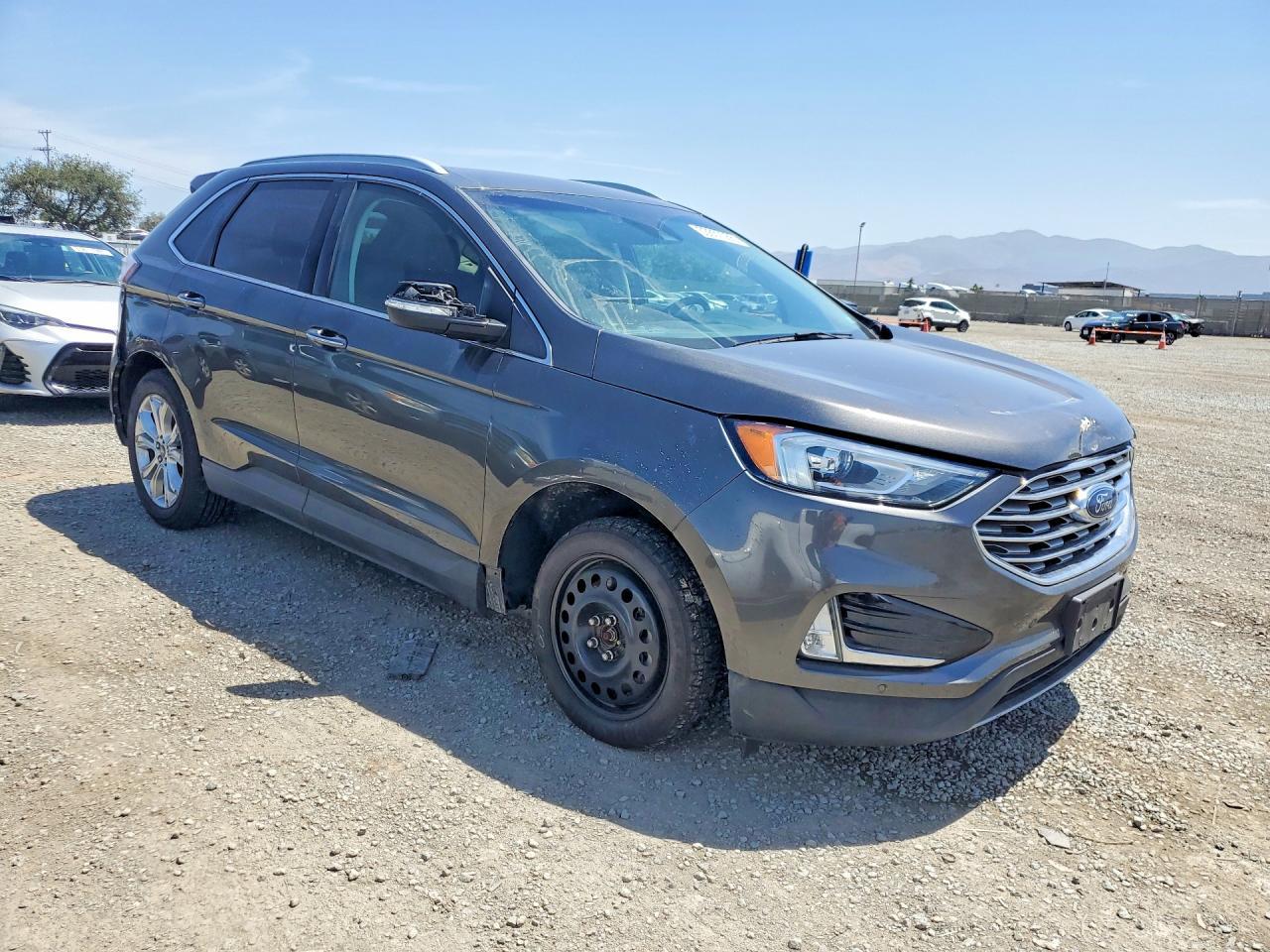 2020 Ford Edge Titanium - Фото 4