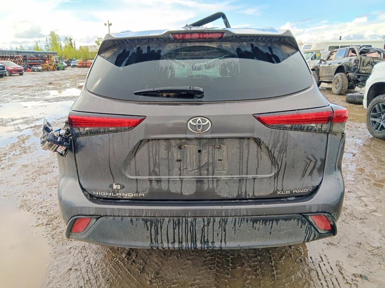 2021 Toyota Highlander Xle - Image 6