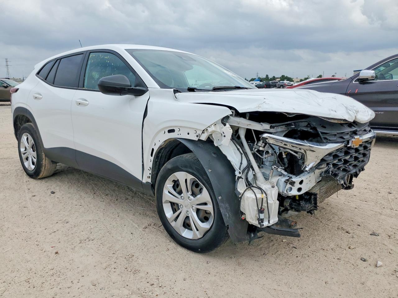 2024 Chevrolet Trax Ls - Фото 4